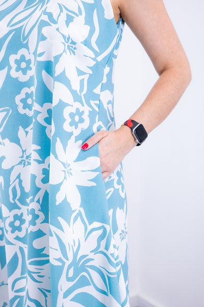 Vestido Paty – Decote Redondo e Alças Ajustáveis em Crepe