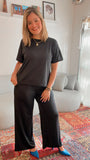 Conjunto Malha Fria Calça Pantalona e Blusa de Gola Redonda Marbela