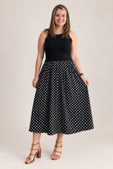 Vestido Paris Midi Regata com Saia Ampla em Poá – Estilo Parisiense