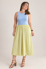 Vestido Paris Midi Regata com Saia Ampla em Poá – Estilo Parisiense