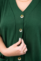 Blusa Scarlet - Colete em Malha Canelada com Gola V e Botões