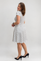 Vestido Mirela Midi Evasê com Manga Curta