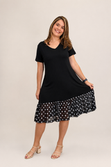 Vestido Mademoiselle Gola V com Babado em Tule Clássico Estilo Parisiense