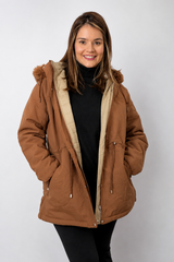 Parka que vira Casaco Puffer em Sarja Premium com Bolsos e Capuz Oversized