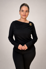 Blusa Drapeada com Broche em Malha Amanteigada