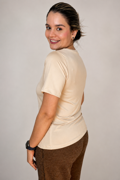 Blusa Osaka - T-Shirt Decote V em Malha Confort