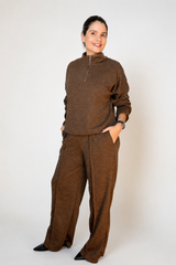 Conjunto Blusa com Zíper e Calça Pantalona em Malha Texturizada Confort