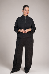 Conjunto Blusa com Zíper e Calça Pantalona em Malha Texturizada Confort