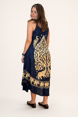 Vestido Fluido em Viscose Natural Evasê com Alças Marrocos Estampados