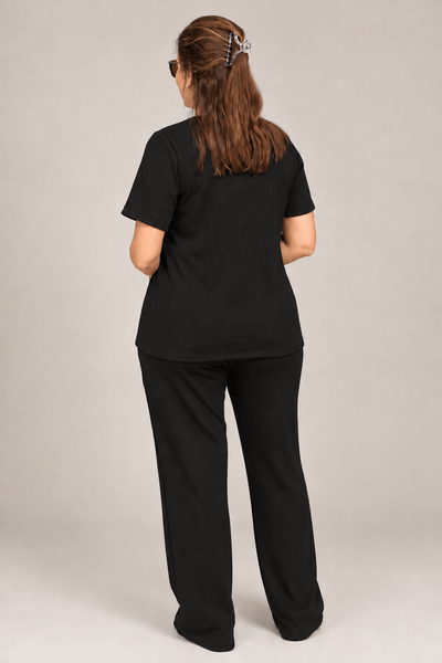 Conjunto Catarina - Blusa Decote V e Calça Pantalona em Malha Texturizada