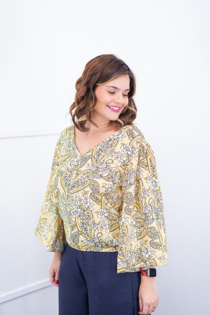 Blusa Bela - Manga Flare com Decote V em Crepe - Naguirre Shop