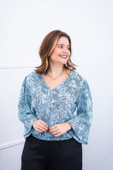 Blusa Bela - Manga Flare com Decote V em Crepe - Naguirre Shop