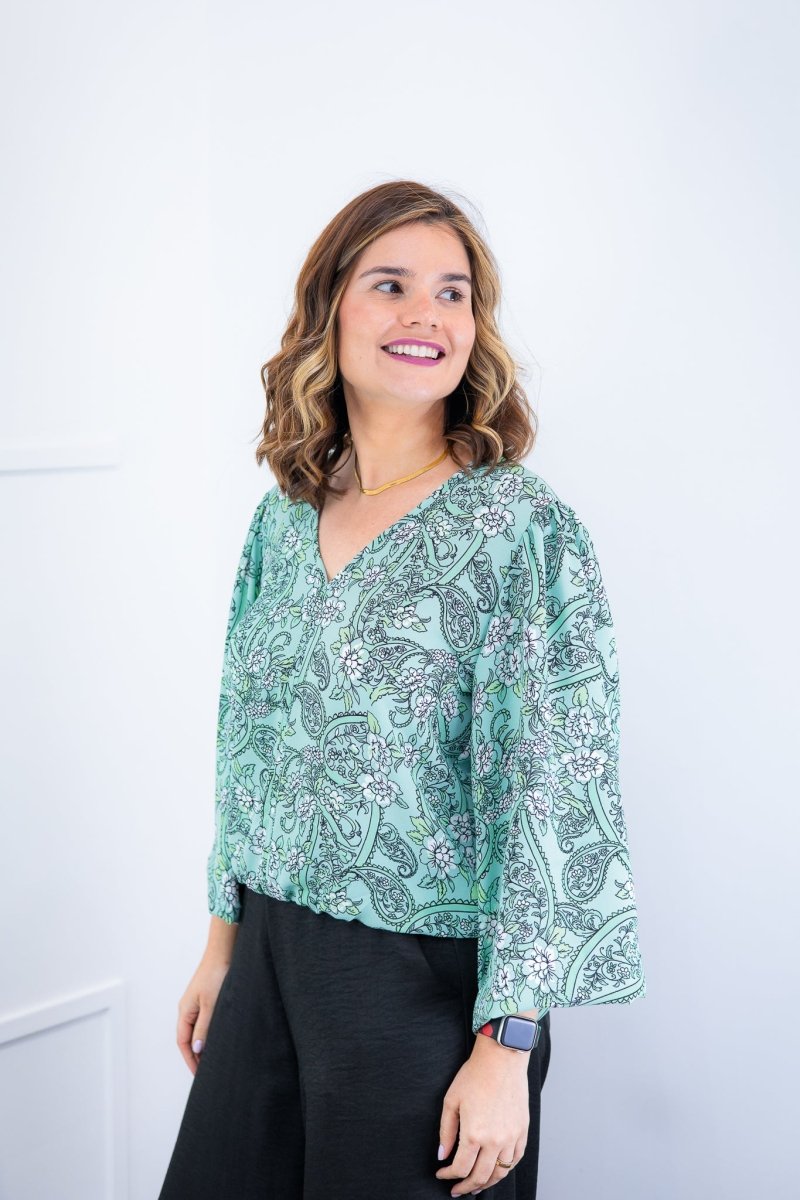 Blusa Bela - Manga Flare com Decote V em Crepe - Naguirre Shop