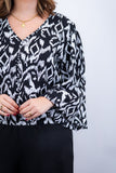 Blusa Bela - Manga Flare com Decote V em Crepe - Naguirre Shop