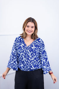 Blusa Bela - Manga Flare com Decote V em Crepe - Naguirre Shop