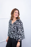 Blusa Bela - Manga Flare com Decote V em Crepe - Naguirre Shop