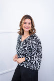 Blusa Bela - Manga Flare com Decote V em Crepe - Naguirre Shop