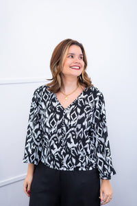 Blusa Bela - Manga Flare com Decote V em Crepe - Naguirre Shop