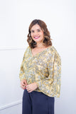 Blusa Bela - Manga Flare com Decote V em Crepe - Naguirre Shop