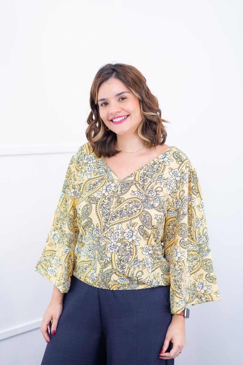 Blusa Bela - Manga Flare com Decote V em Crepe - Naguirre Shop