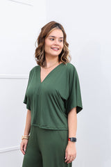 Blusa Cristina - Com Manga Morcego Gola V em Malha Confort - Naguirre Shop