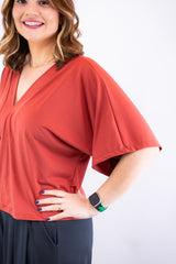 Blusa Cristina - Com Manga Morcego Gola V em Malha Confort - Naguirre Shop
