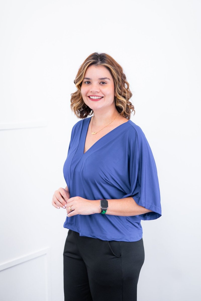 Blusa Cristina - Com Manga Morcego Gola V em Malha Confort - Naguirre Shop