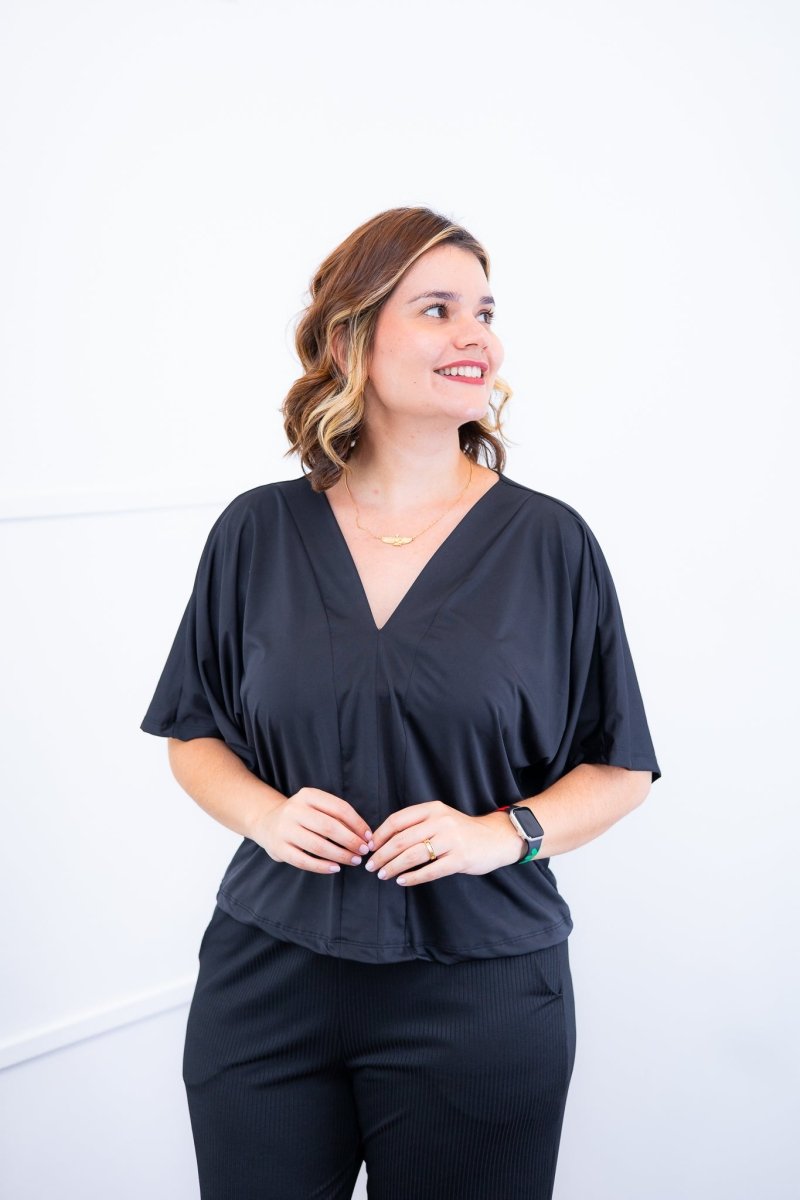 Blusa Cristina - Com Manga Morcego Gola V em Malha Confort - Naguirre Shop