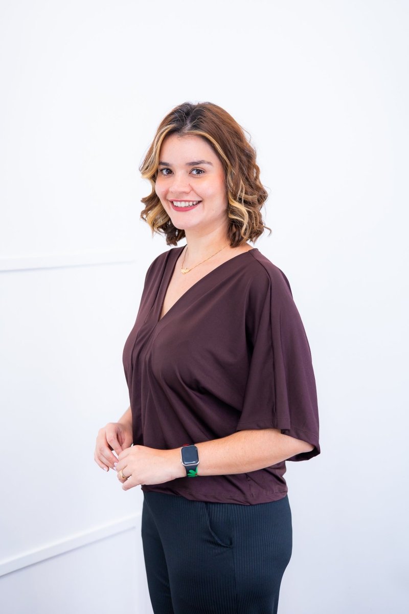 Blusa Cristina - Com Manga Morcego Gola V em Malha Confort - Naguirre Shop