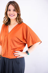 Blusa Cristina - Com Manga Morcego Gola V em Malha Confort - Naguirre Shop