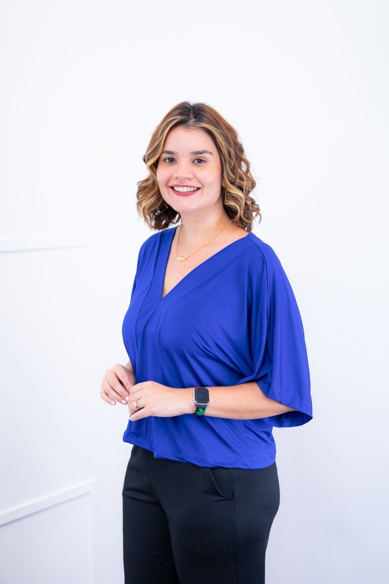 Blusa Cristina - Com Manga Morcego Gola V em Malha Confort - Naguirre Shop