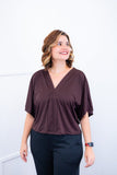 Blusa Cristina - Com Manga Morcego Gola V em Malha Confort - Naguirre Shop