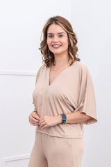 Blusa Cristina - Com Manga Morcego Gola V em Malha Confort - Naguirre Shop