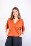 Blusa Cristina - Com Manga Morcego Gola V em Malha Confort - Naguirre Shop