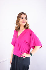 Blusa Cristina - Com Manga Morcego Gola V em Malha Confort - Naguirre Shop