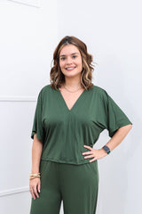 Blusa Cristina - Com Manga Morcego Gola V em Malha Confort - Naguirre Shop