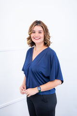 Blusa Cristina - Com Manga Morcego Gola V em Malha Confort - Naguirre Shop