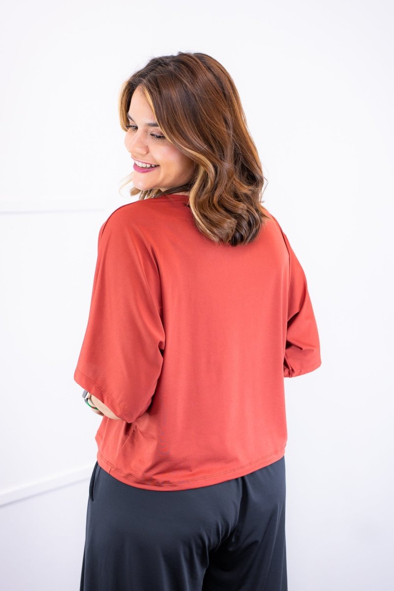 Blusa Cristina - Com Manga Morcego Gola V em Malha Confort - Naguirre Shop