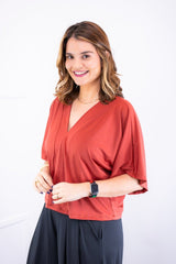 Blusa Cristina - Com Manga Morcego Gola V em Malha Confort - Naguirre Shop