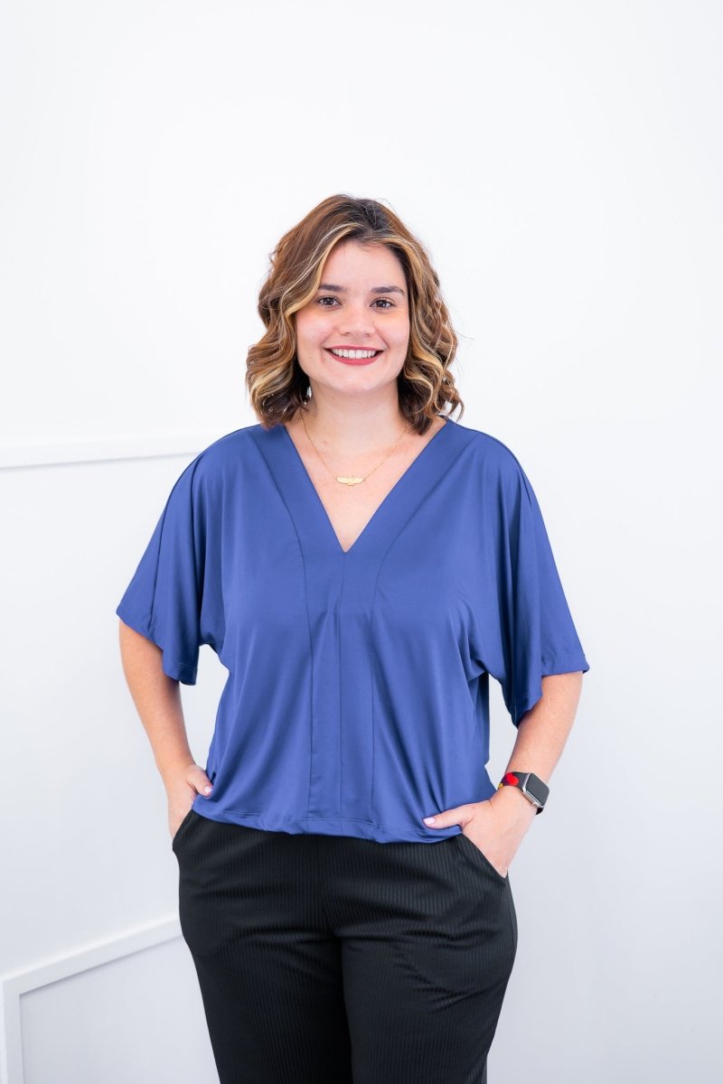 Blusa Cristina - Com Manga Morcego Gola V em Malha Confort - Naguirre Shop