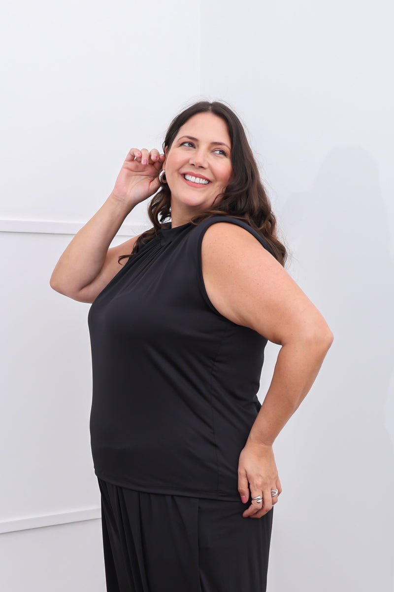 Blusa Dalila - Com Decote Franzido e Amarração na Costas em Malha Confort - Naguirre Shop