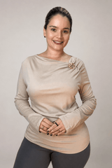 Blusa Drapeada com Broche em Malha Amanteigada - Naguirre Shop