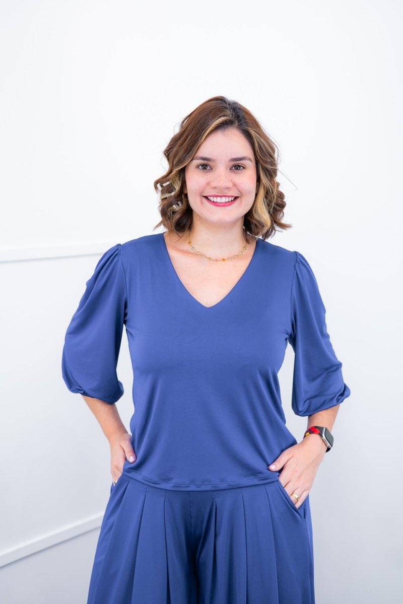 Blusa Eduarda - Gola V em Malha Confort - Naguirre Shop