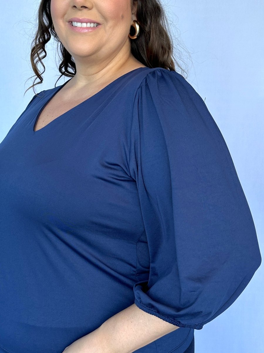 Blusa Eduarda - Gola V em Malha Confort - Naguirre Shop