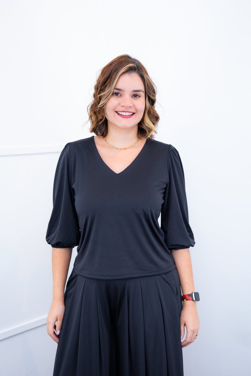 Blusa Eduarda - Gola V em Malha Confort - Naguirre Shop