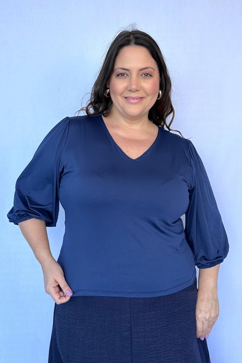 Blusa Eduarda - Gola V em Malha Confort - Naguirre Shop