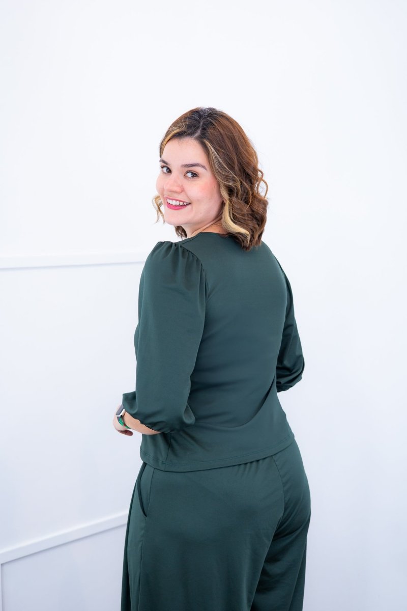 Blusa Eduarda - Gola V em Malha Confort - Naguirre Shop