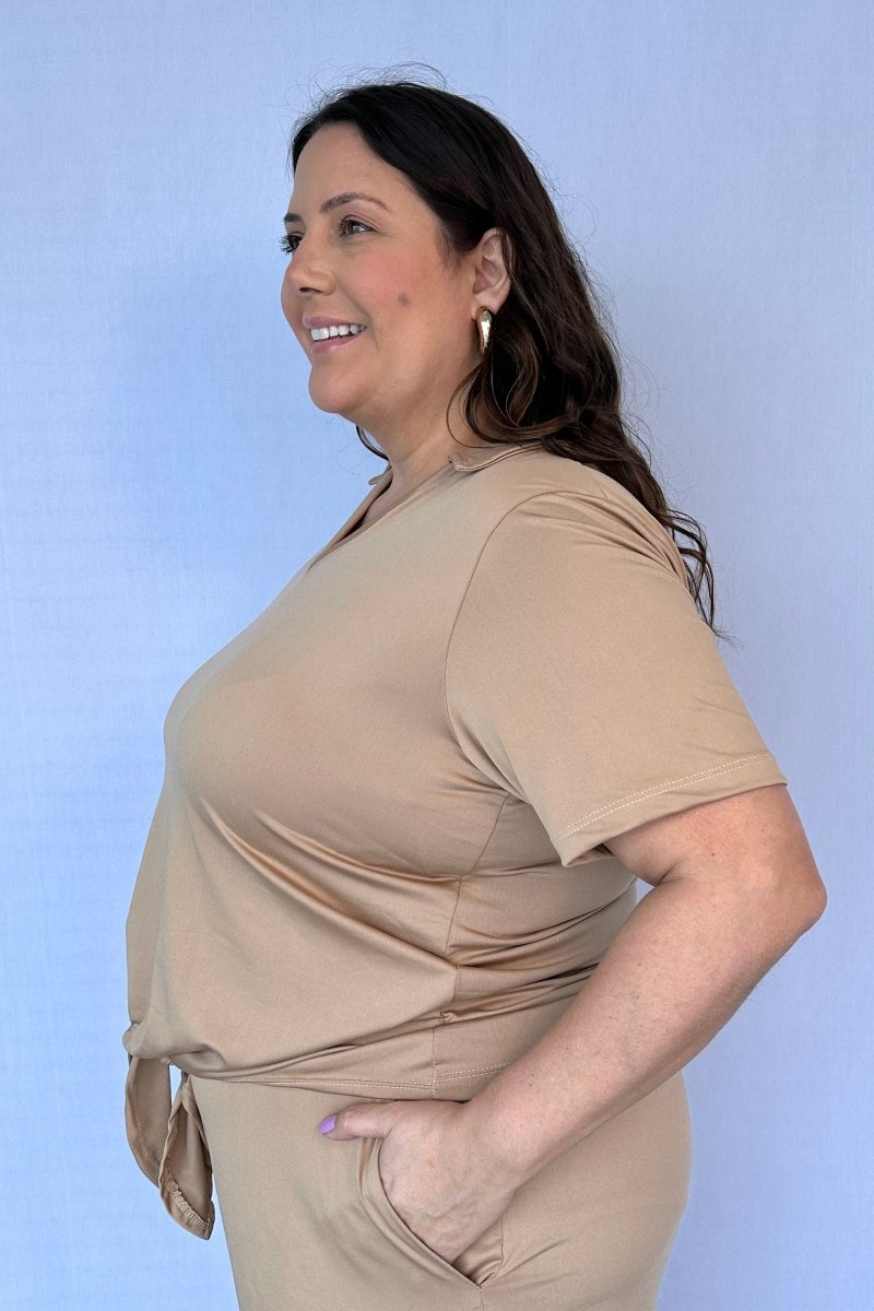 Blusa Elisa – Decote V com Amarração na Frente em Malha Confort - Naguirre Shop