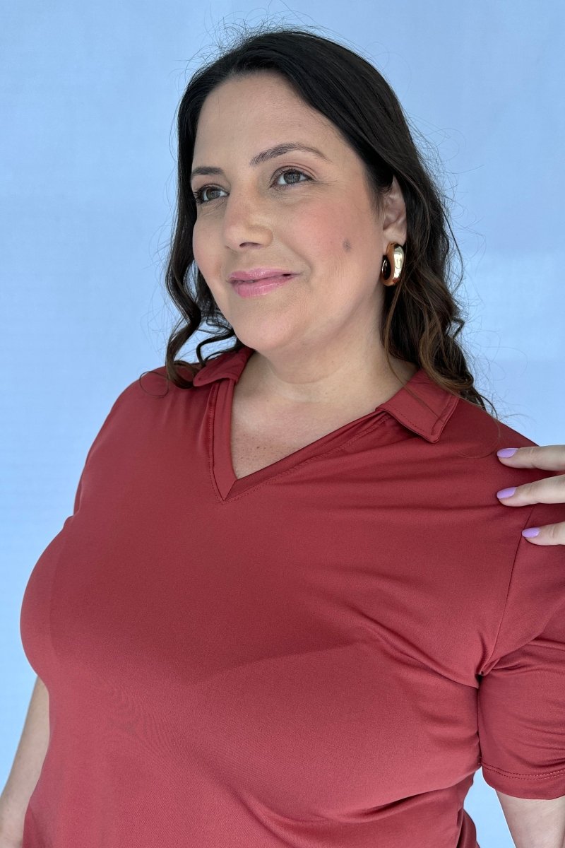 Blusa Elisa – Decote V com Amarração na Frente em Malha Confort - Naguirre Shop