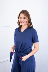Blusa Elisa – Decote V com Amarração na Frente em Malha Confort - Naguirre Shop